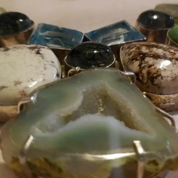 Showstopping Multi-Gemstone Extravaganza Statement Necklace - Picture 9 of 16